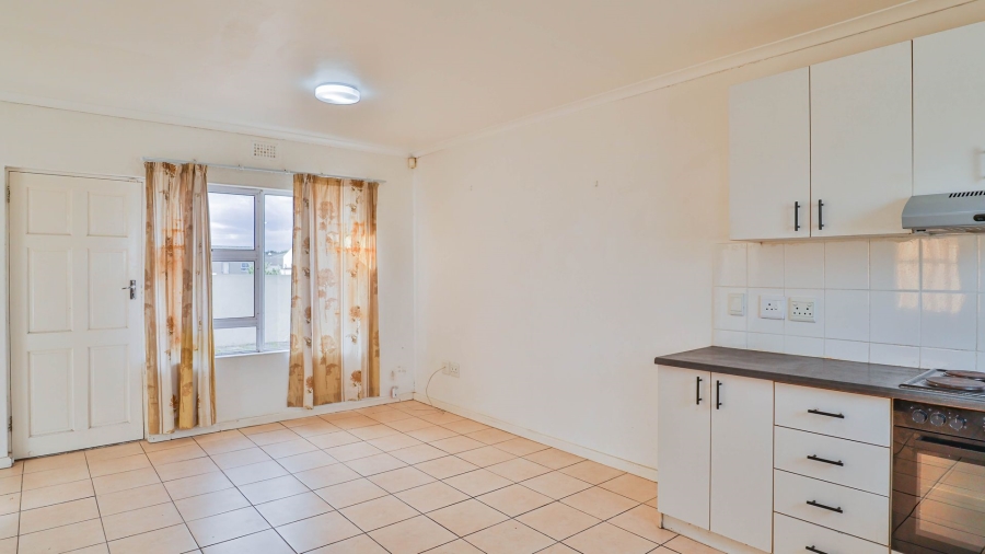 To Let 3 Bedroom Property for Rent in Muizenberg Western Cape